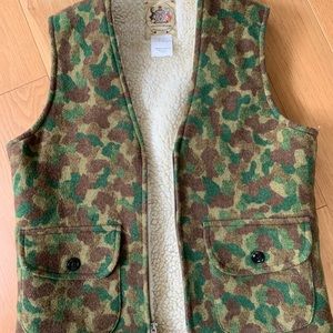 Monitaly Army print vest soft & warm